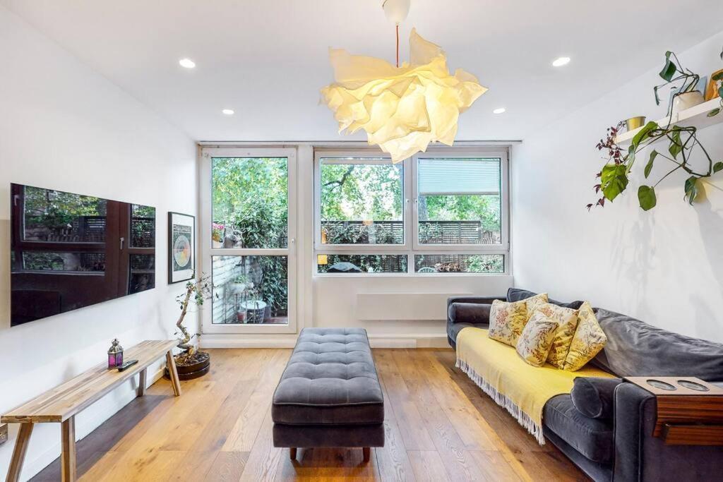 Charming 2-Bedroom Maisonette With Private Garden Londres Extérieur photo